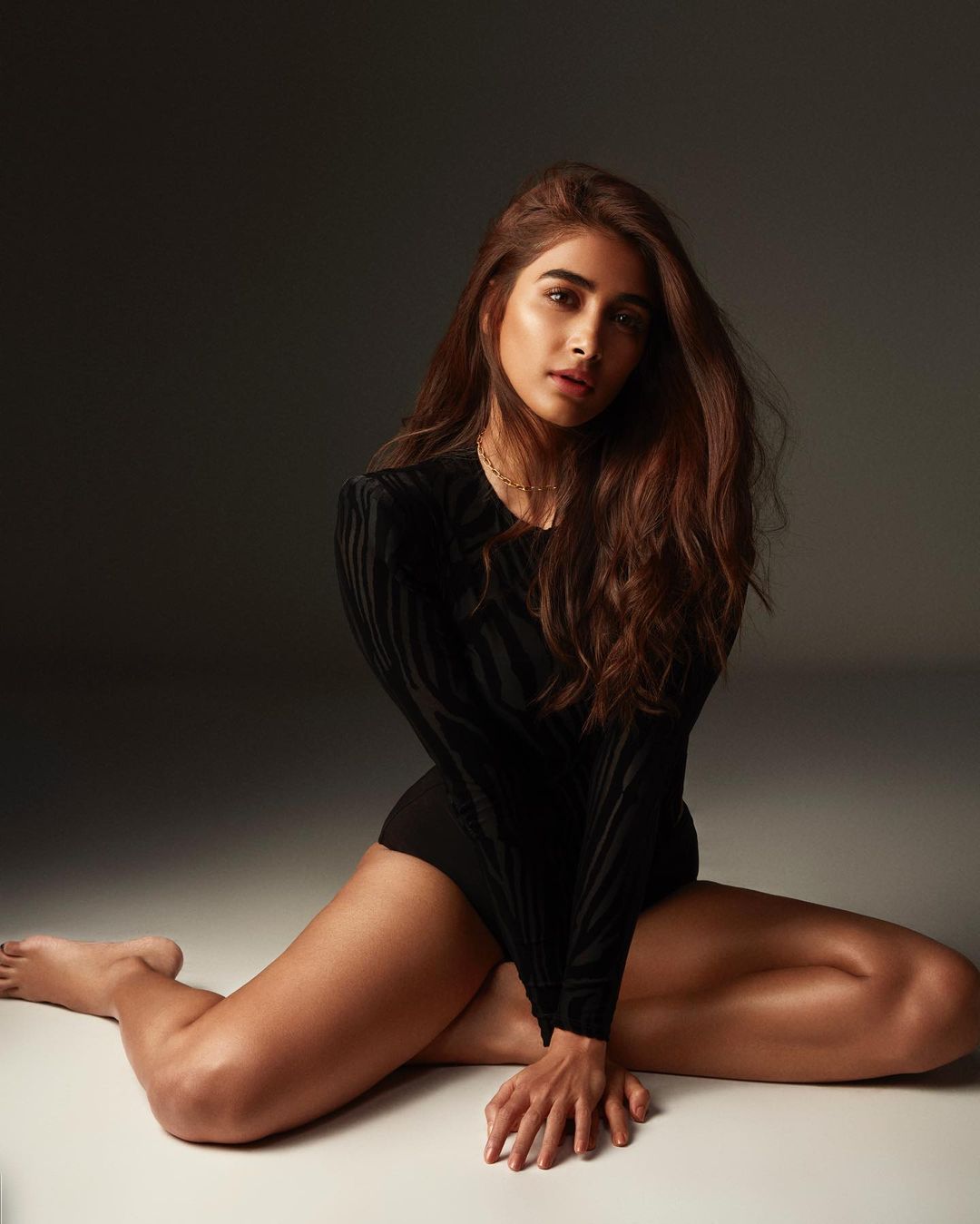 Pic Talk Pooja Hegde Shows Off Her Irresistible Thighs