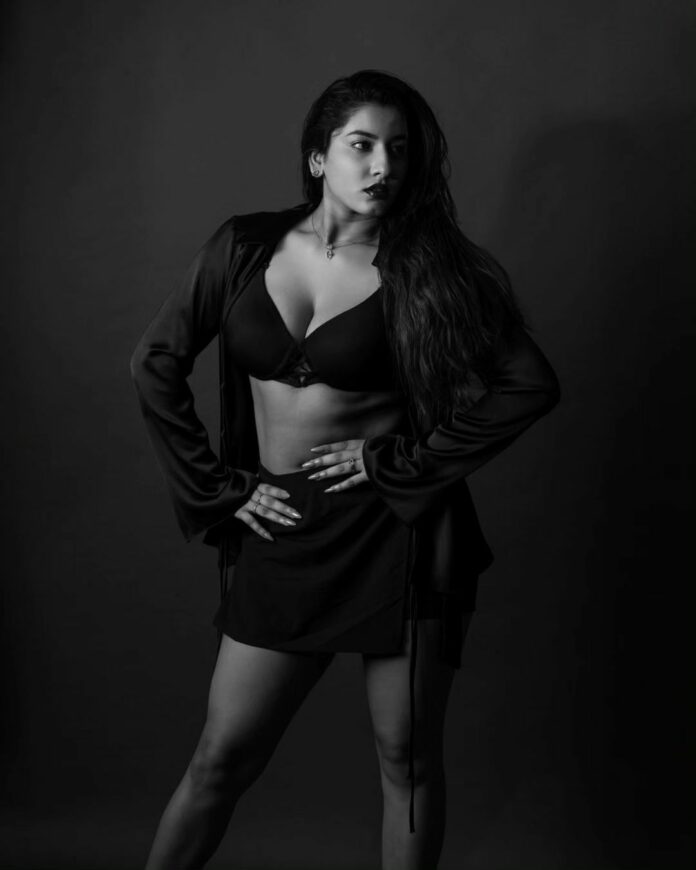 Pic Talk: Telugu Lady’s Bikini Treat In B/w